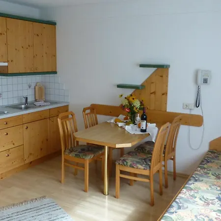 Gaestehaus Manuela - Familie Rantner Guest house Seefeld in Tirol