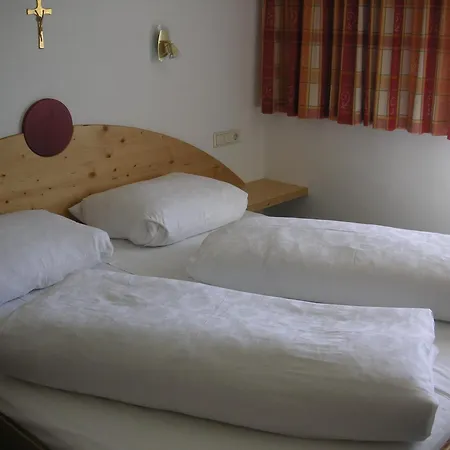 Gaestehaus Manuela - Familie Rantner 3* Ζέεφελντ