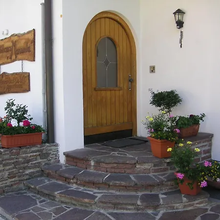 Πανσιόν Gaestehaus Manuela - Familie Rantner 3*